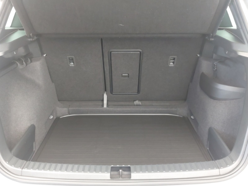 Used Skoda Karoq 2024 for sale - 76353920: Photo 8