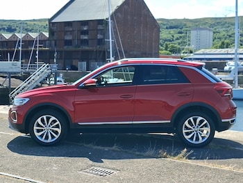 Used Volkswagen T-Roc 2023 for sale - 79543181: Photo