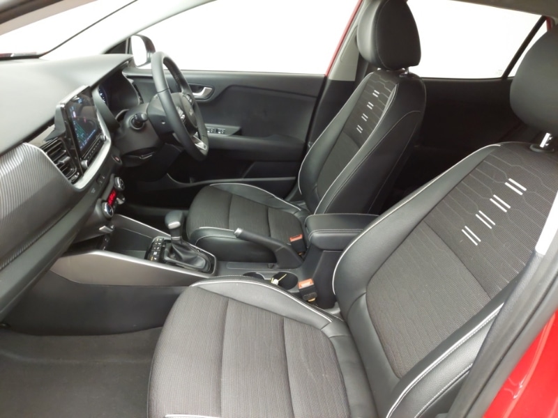 Used Kia Stonic 2023 for sale - 78156308: Photo 5