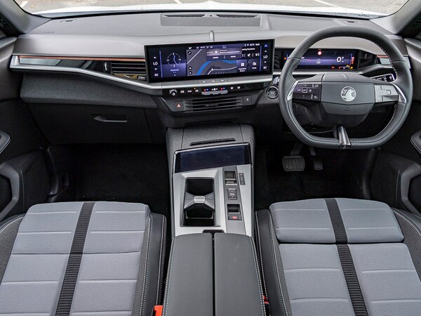 Used Vauxhall Grandland 2025 for sale - 76275420: Photo 2