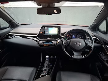 Used Toyota C-HR 2020 for sale - 77467363: Photo