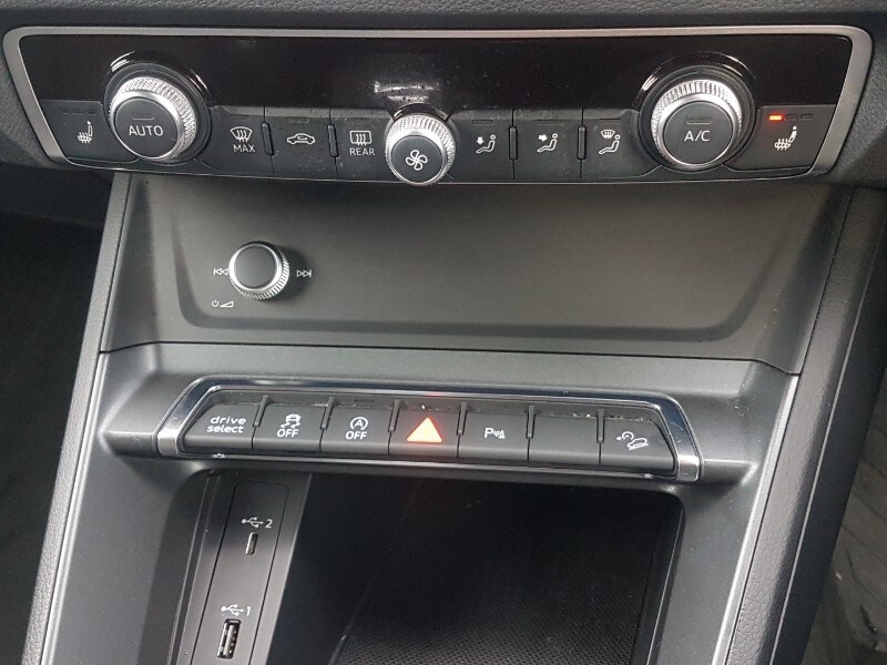 Used Audi Q3 2020 for sale - 77298822: Photo 10