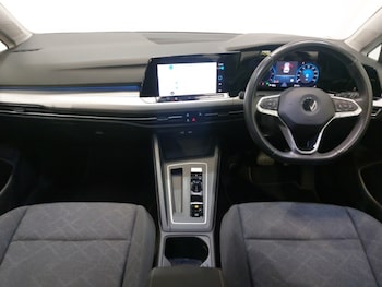 Used Volkswagen Golf 2021 for sale - 77875340: Photo