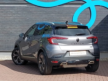 Used Renault Captur 2023 for sale - 78595822: Photo