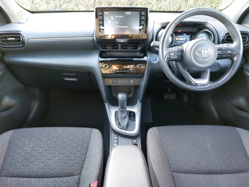 Used Toyota Yaris Cross 2022 for sale - 77358120: Photo 2