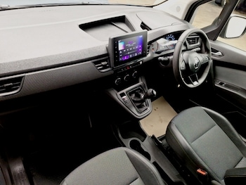 Used Renault Kangoo 2024 for sale - 76606545: Photo