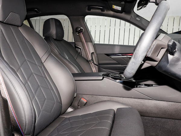 Used BMW i5 2025 for sale - 76237650: Photo 11