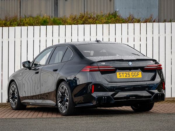 Used BMW i5 2025 for sale - 76237650: Photo 3
