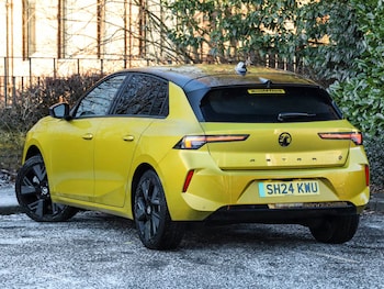 Used Vauxhall Astra 2024 for sale - 77325901: Photo