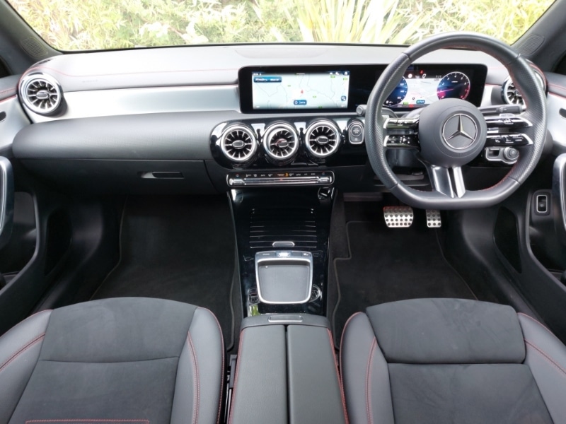 Used Mercedes-Benz CLA 2024 for sale - 76648739: Photo 2