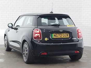 Used MINI Hatch 2023 for sale - 77537059: Photo