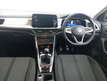 Used Volkswagen T-Roc 2023 for sale - 77299150: Photo