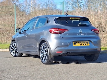Used Renault Clio 2023 for sale - 77912681: Photo