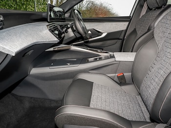 Used Peugeot 5008 2025 for sale - 77439023: Photo