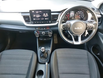 Used Kia Stonic 2023 for sale - 78960563: Photo