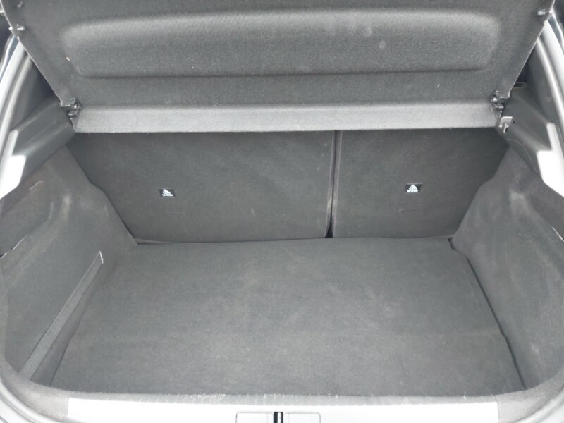 Used Peugeot 208 2023 for sale - 77818640: Photo 8