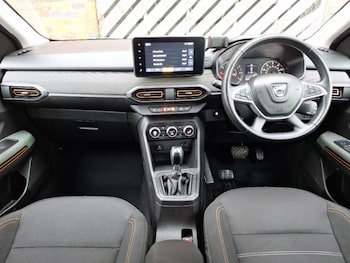 Used Dacia Sandero Stepway 2021 for sale - 76160239: Photo 2