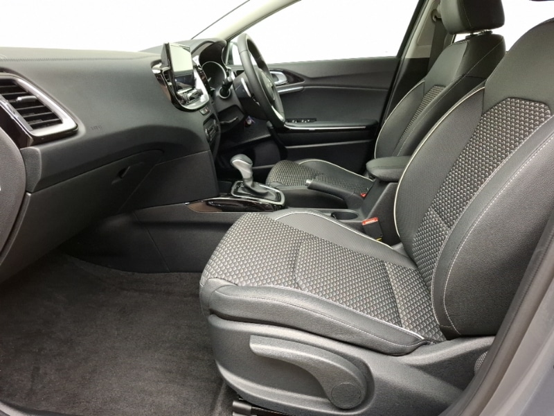 Used Kia XCeed 2025 for sale - 77852018: Photo 5