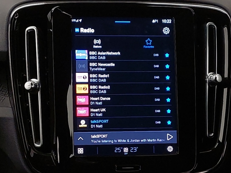 Used Volvo XC40 2023 for sale - 77954530: Photo 11