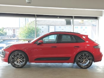 Used Porsche Macan 2023 for sale - 76451472: Photo