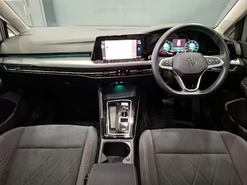 Used Volkswagen Golf 2023 for sale - 75971431: Photo
