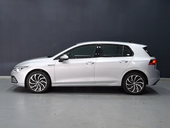 Used Volkswagen Golf 2023 for sale - 75971431: Photo