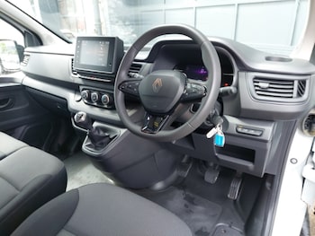 Used Renault Trafic 2024 for sale - 78861759: Photo