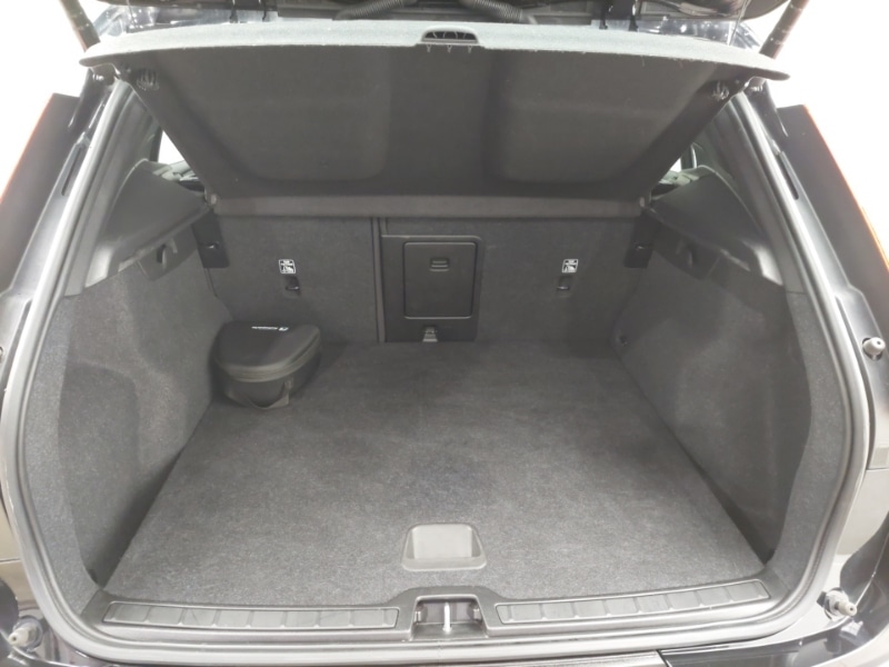 Used Volvo XC40 2023 for sale - 77923440: Photo 8