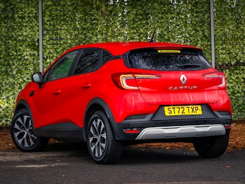 Used Renault Captur 2022 for sale - 77325763: Photo