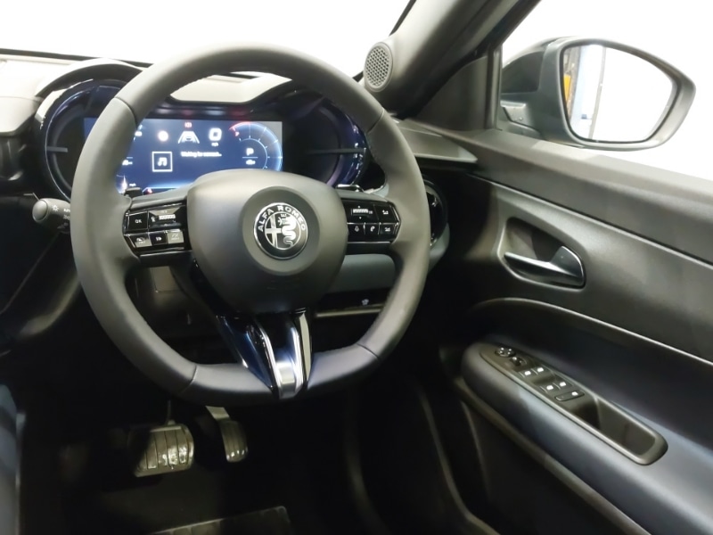 Used Alfa Romeo Junior 2025 for sale - 78005658: Photo 11