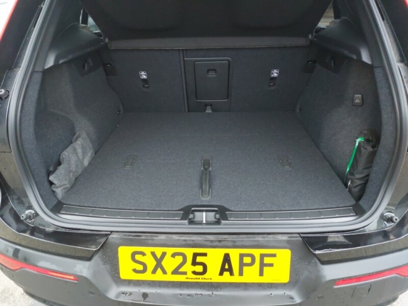 Used Volvo XC40 2025 for sale - 77467179: Photo 8