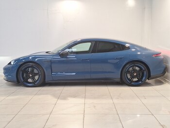 Used Porsche Taycan 2020 for sale - 77955444: Photo