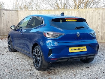 Used Renault Clio 2025 for sale - 76897957: Photo