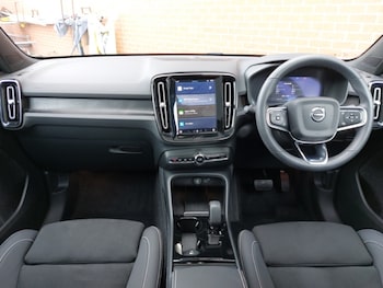Used Volvo C40 2023 for sale - 76051394: Photo 2