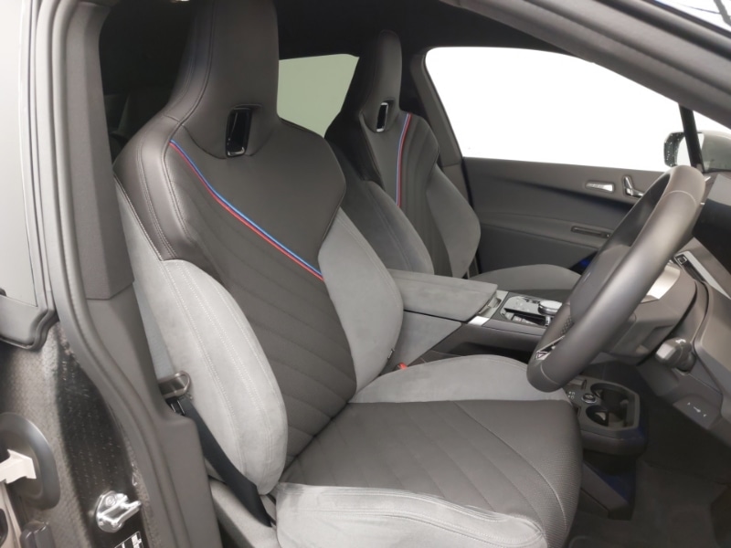 Used BMW iX 2025 for sale - 76932747: Photo 11