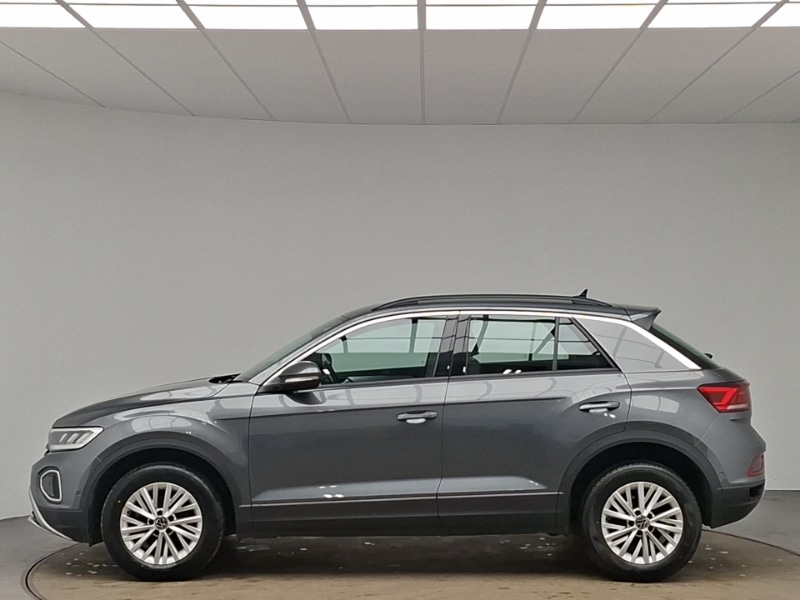 Used Volkswagen T-Roc 2023 for sale - 77938706: Photo 4