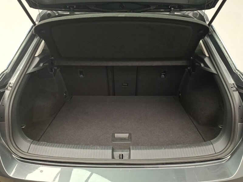 Used Volkswagen T-Roc 2023 for sale - 77938706: Photo 8