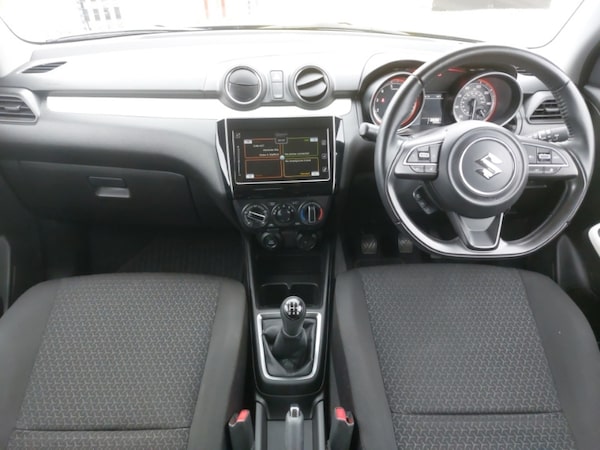 Used Suzuki Swift 2022 for sale - 76233250: Photo 2