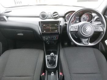 Used Suzuki Swift 2022 for sale - 76233250: Photo 2