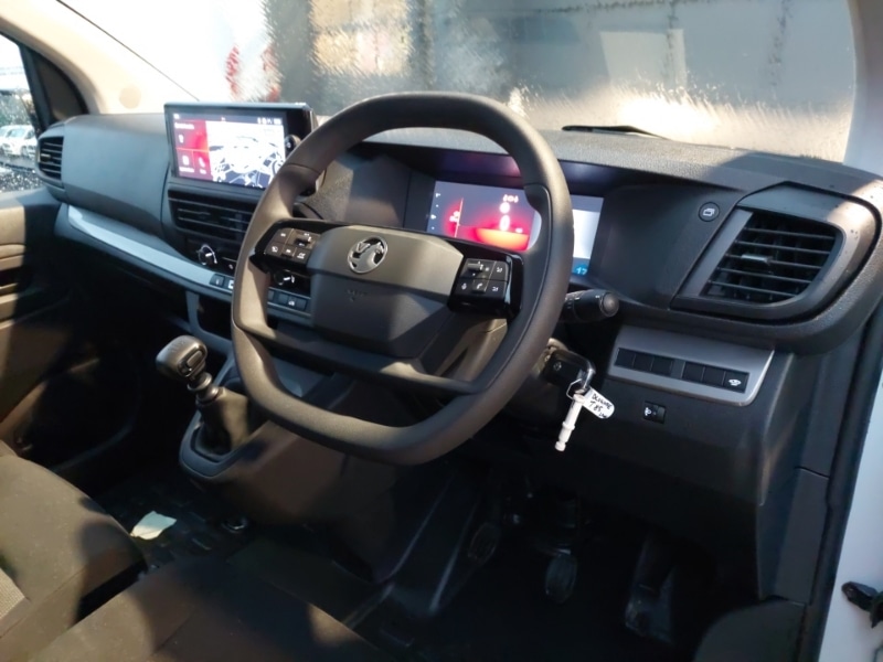 Used Vauxhall Vivaro 2024 for sale - 77142658: Photo 2