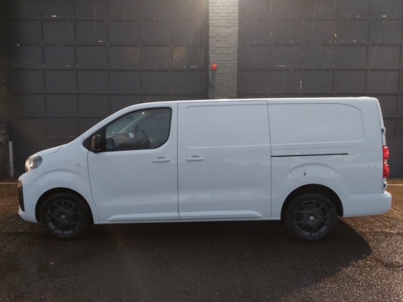 Used Vauxhall Vivaro 2024 for sale - 77142658: Photo 4