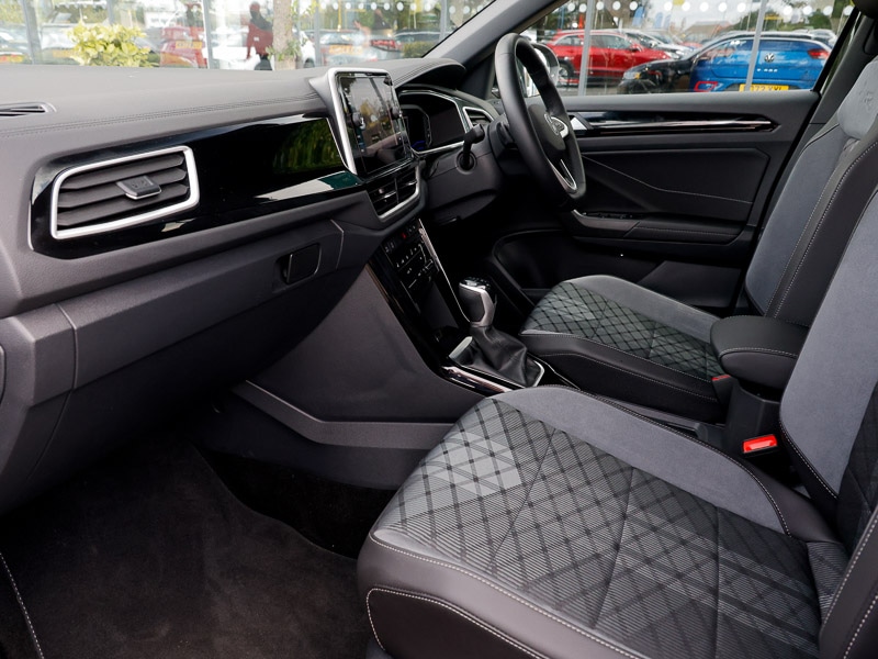 Used Volkswagen T-Roc 2024 for sale - 76404252: Photo 5