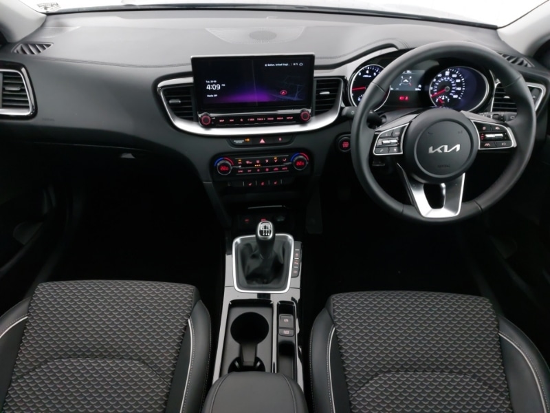 Used Kia XCeed 2024 for sale - 76325333: Photo 2