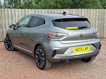 Used Renault Clio 2025 for sale - 79650200: Photo