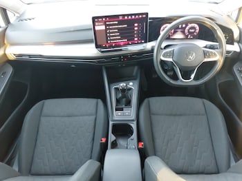 Used Volkswagen Golf 2024 for sale - 77325494: Photo