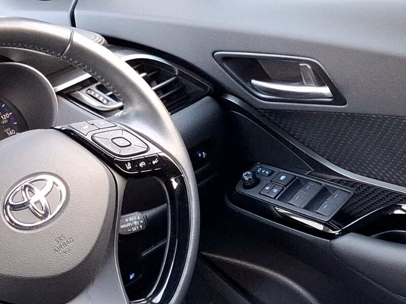 Used Toyota C-HR 2023 for sale - 77078880: Photo 11