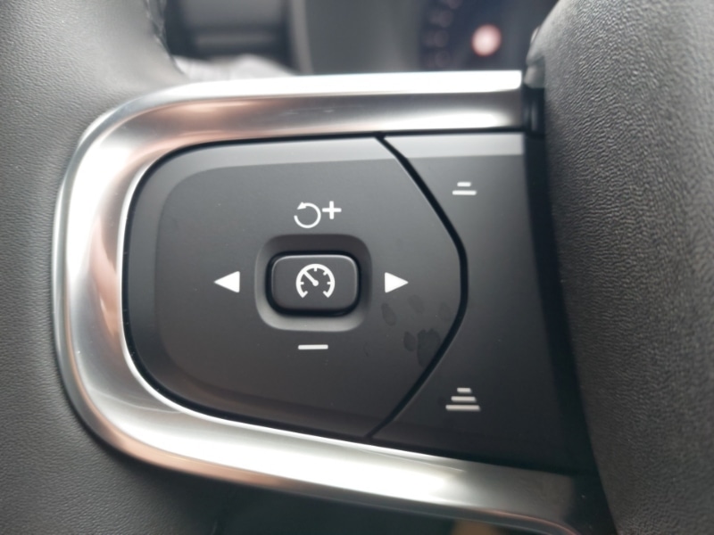 Used Volvo XC40 2025 for sale - 77998947: Photo 12