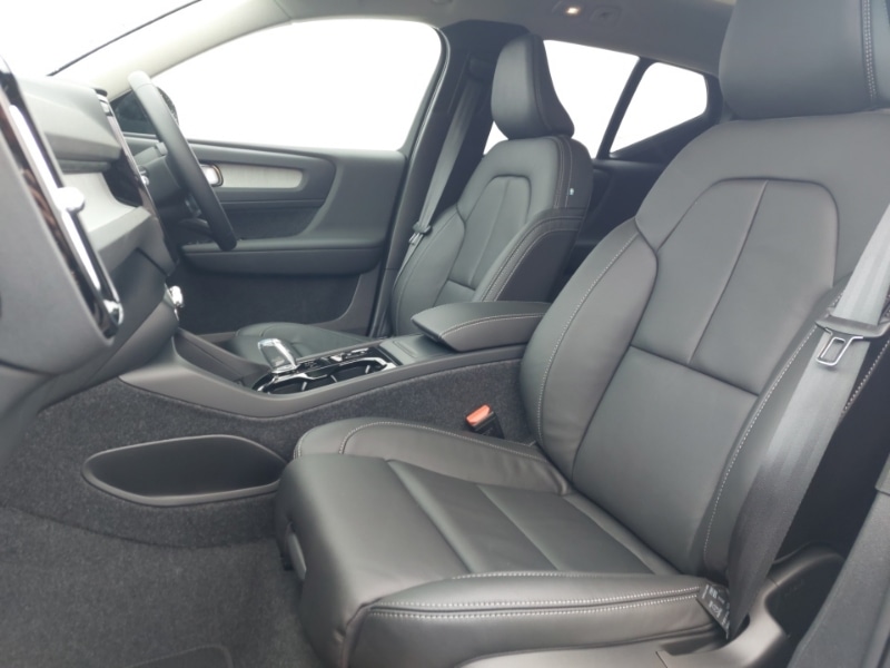 Used Volvo XC40 2025 for sale - 77998947: Photo 5