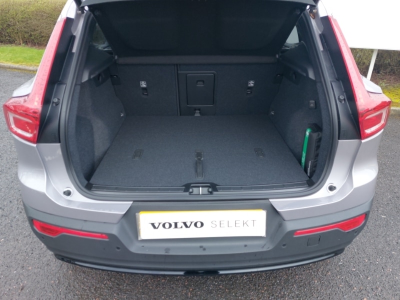 Used Volvo XC40 2025 for sale - 77998947: Photo 8