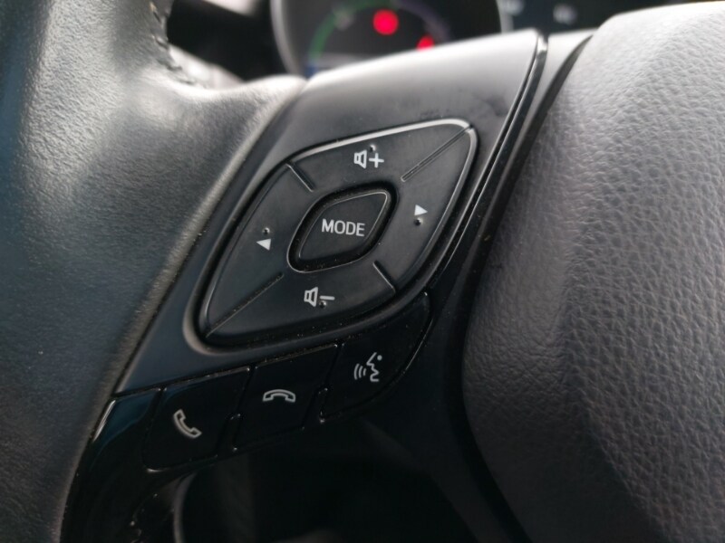 Used Toyota C-HR 2023 for sale - 77907189: Photo 12